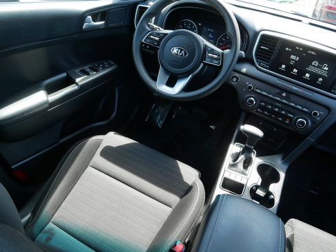 Certified 2022 Kia Sportage LX w/ LX AWD Value Edition Package image 9