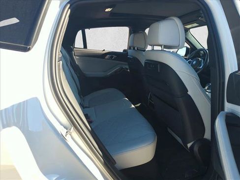 Used 2023 BMW X6 xDrive40i w/ Executive Package image 18