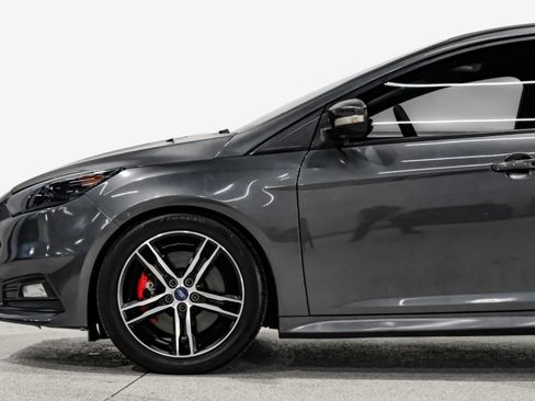 Used 2018 Ford Focus ST image 14