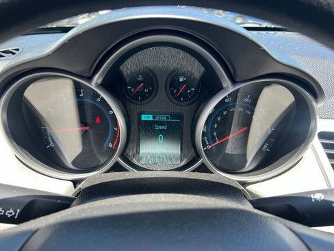 Used 2015 Chevrolet Cruze LS FWD image 53