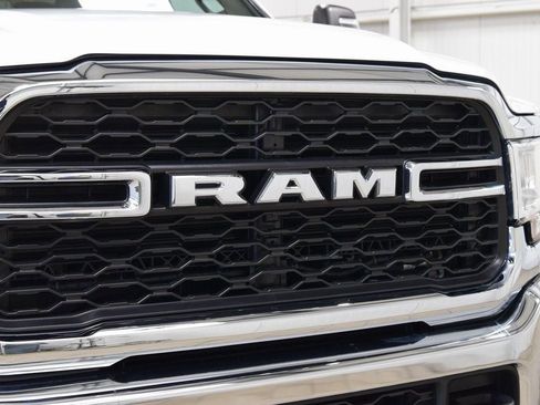 Used 2024 RAM 3500 Tradesman w/ Chrome Appearance Group image 5