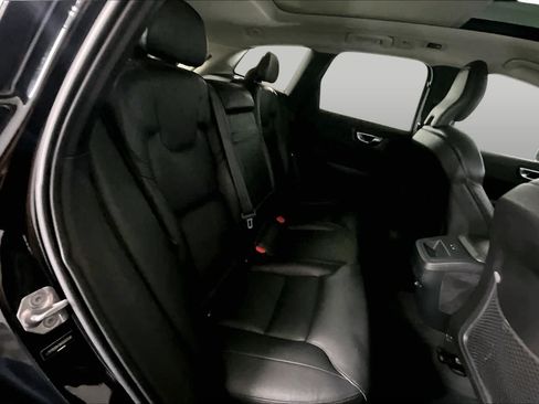 Used 2019 Volvo XC60 T5 Momentum w/ Premium Package AWD/4WD image 20
