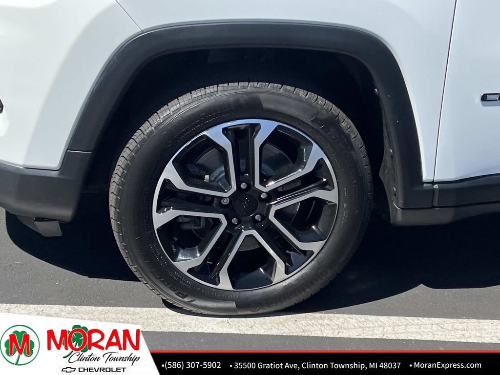 Used 2023 Jeep Compass Limited AWD/4WD image 10