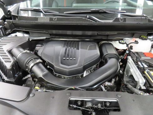 Used 2025 Chevrolet Traverse RS w/ LPO, Floor Liner Package image 26