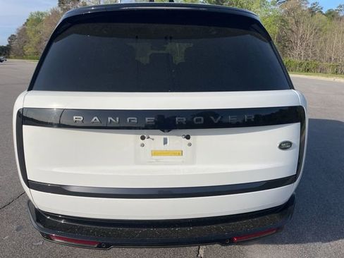 Used 2023 Land Rover Range Rover SE image 6