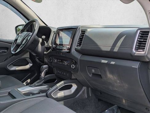 Used 2022 Nissan Frontier SV AWD/4WD image 25