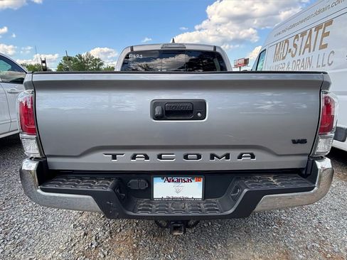 Used 2020 Toyota Tacoma TRD Off-Road image 9