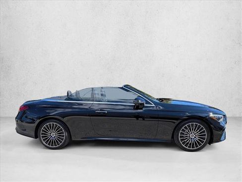 Certified 2026 Mercedes-Benz CLE 300 4MATIC Cabriolet image 4