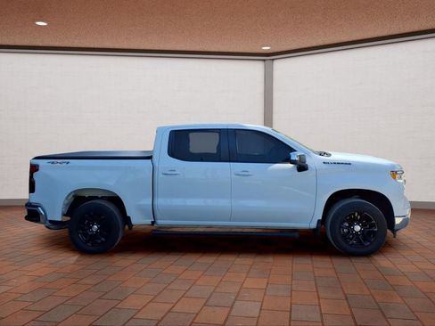 Used 2022 Chevrolet Silverado 1500 LT AWD/4WD image 4