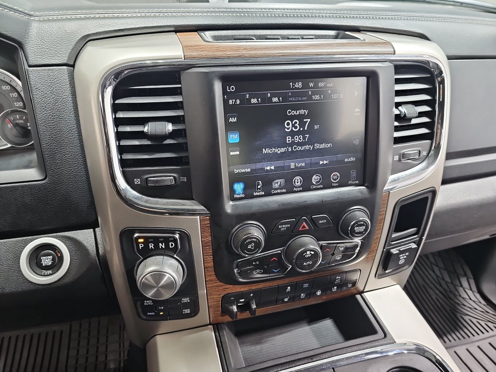 Used 2017 RAM 1500 Laramie w/ Convenience Group AWD/4WD image 19