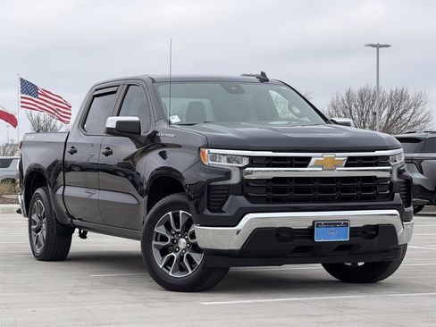 Certified 2022 Chevrolet Silverado 1500 LT image 2
