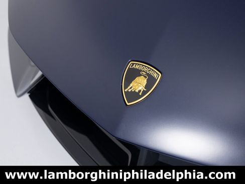 Used 2025 Lamborghini Revuelto image 45