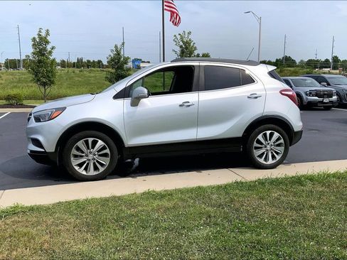 Used 2019 Buick Encore Preferred AWD/4WD image 12