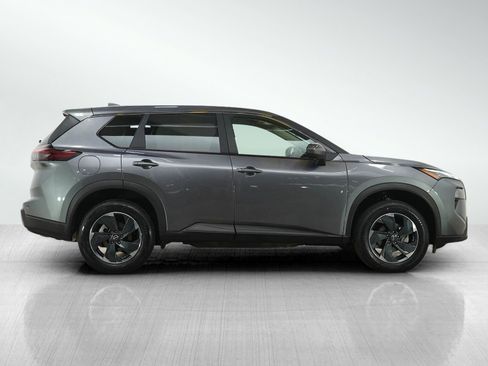 Used 2025 Nissan Rogue SV image 6