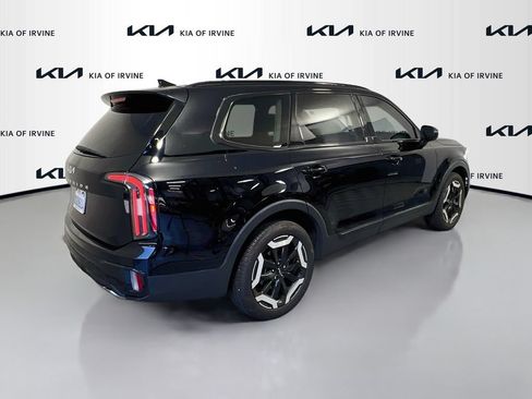 Used 2023 Kia Telluride EX w/ EX Captain's Chair Package FWD image 8