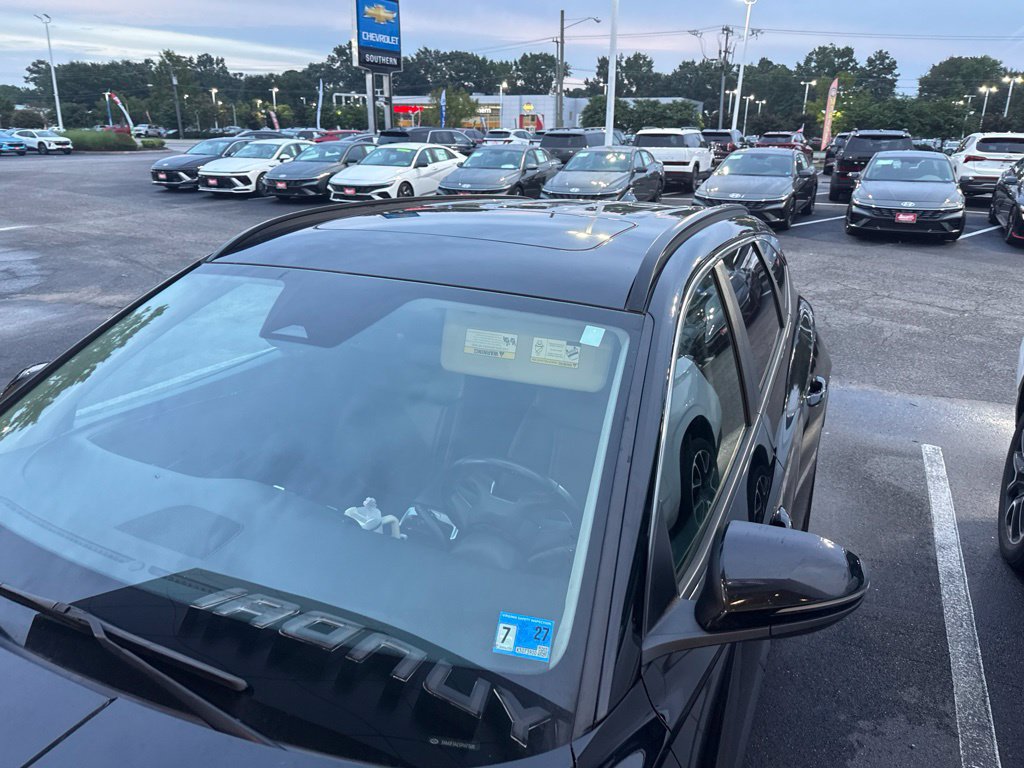 Used 2023 Hyundai Tucson SEL w/ Convenience Package FWD image 2