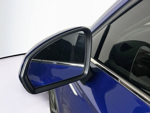 Used 2024 Volkswagen Taos SE w/ MDO Package image 16