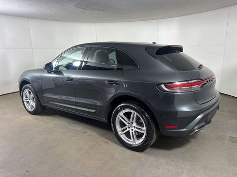 Certified 2025 Porsche Macan image 3