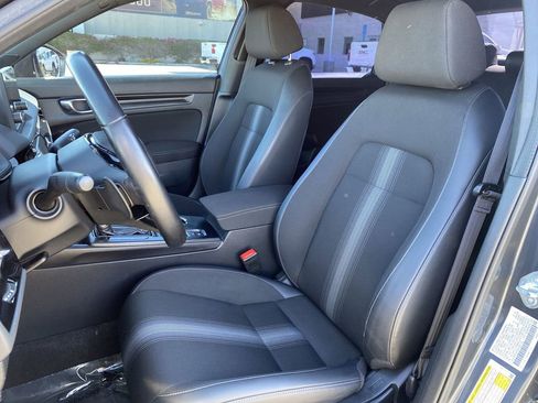 Used 2023 Honda Civic Sport image 18