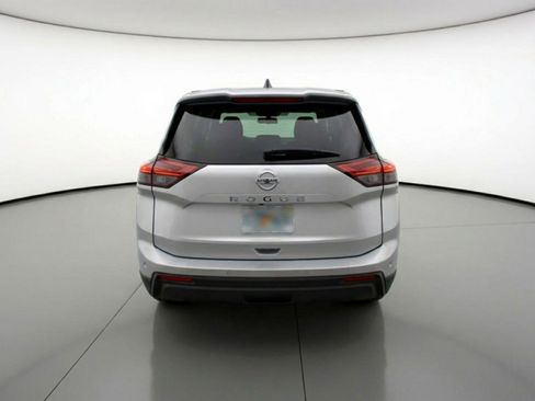 Used 2025 Nissan Rogue SV image 7