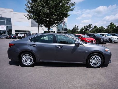 Used 2015 Lexus ES 350 w/ Luxury Package FWD image 8