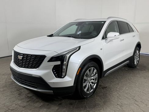 Used 2023 Cadillac XT4 Premium Luxury w/ Sun And Sound Package AWD/4WD image 3