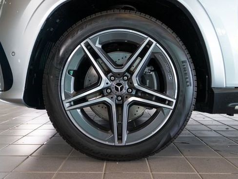 New 2026 Mercedes-Benz GLS 450 4MATIC image 9