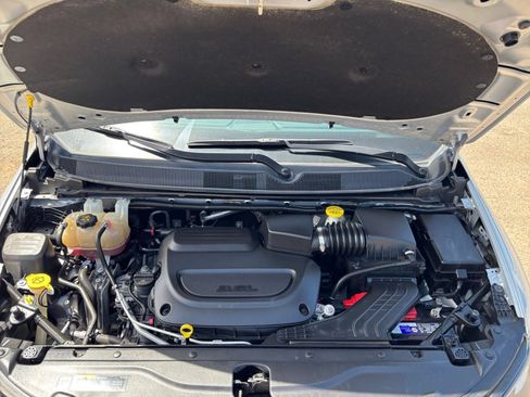Used 2023 Chrysler Voyager LX FWD image 30