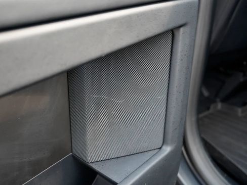 Used 2024 Tesla Cybertruck AWD Crew Cab image 32
