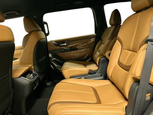 New 2026 Nissan Armada SL w/ Captain's Chari Seat Package AWD/4WD image 18