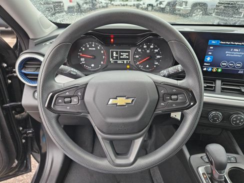 Used 2024 Chevrolet Trax LS FWD image 16