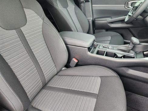 New 2026 Kia Sorento LX image 10