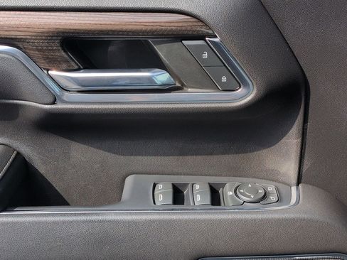 Certified 2022 Chevrolet Silverado 1500 RST image 23