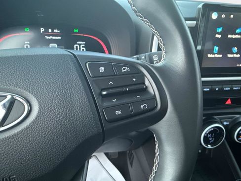 Certified 2025 Hyundai Venue Limited image 27