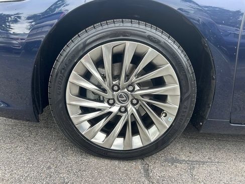 Used 2022 Lexus ES 350 Ultra Luxury w/ Accessory Package 2 FWD image 27