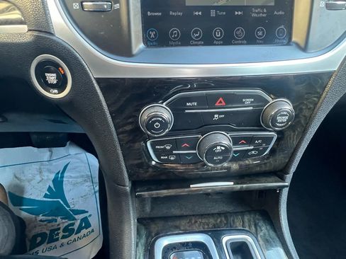 Used 2017 Chrysler 300 C RWD image 18