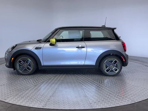 Used 2024 MINI Cooper SE FWD image 5