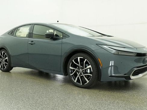 New 2026 Toyota Prius Plug-In Hybrid FWD image 30