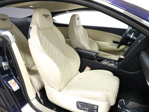 Used 2017 Bentley Continental GT image 68