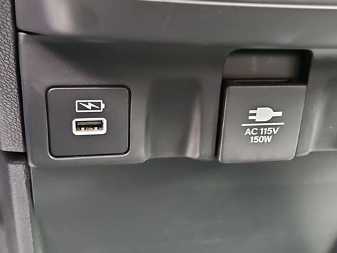 Used 2023 Honda Odyssey Touring image 32