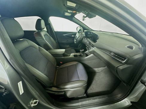 Used 2025 Buick Envista Preferred image 30