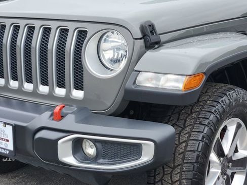Used 2019 Jeep Wrangler Unlimited Sahara AWD/4WD image 7
