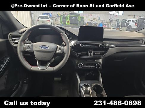 Used 2025 Ford Escape ST-Line Select AWD/4WD image 11