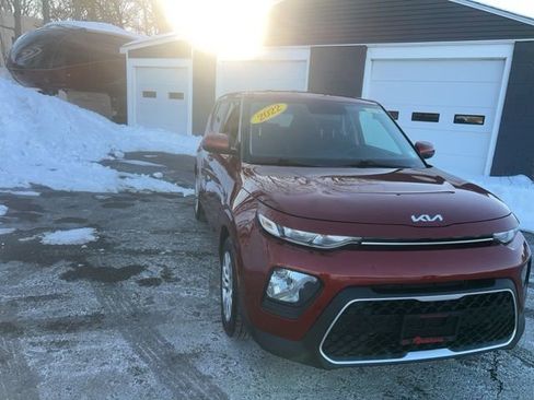 Used 2022 Kia Soul LX image 5