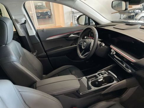 Used 2025 Buick Envision Preferred image 18