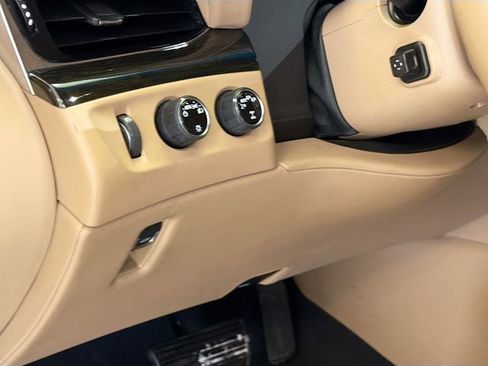 Used 2018 Cadillac Escalade ESV Platinum image 10