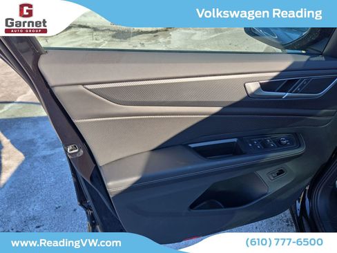 New 2026 Volkswagen Atlas Cross Sport SEL R-Line image 10