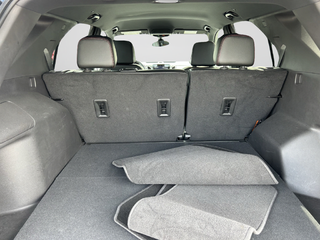 Used 2024 Chevrolet Equinox RS w/ RS Leather Package FWD image 15