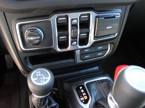 New 2026 Jeep Wrangler Unlimited Sahara AWD/4WD image 27