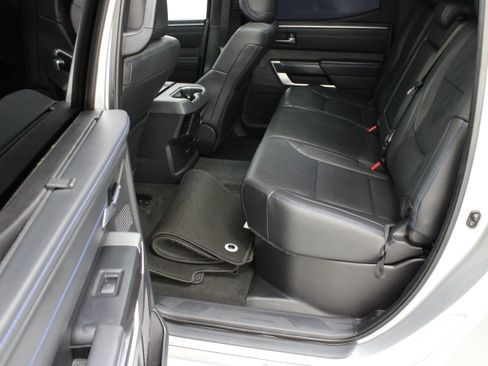 Used 2022 Toyota Tundra Platinum AWD/4WD image 33